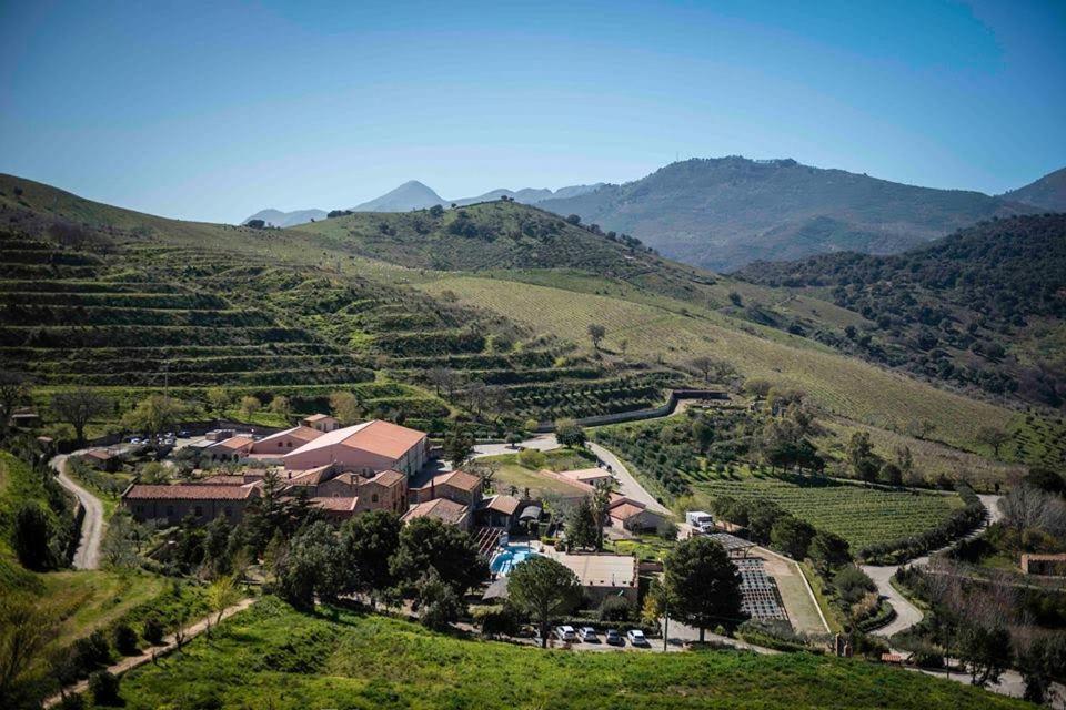 Alloggio per agriturismo Relais Abbazia Santa Anastasia Resort&winery *