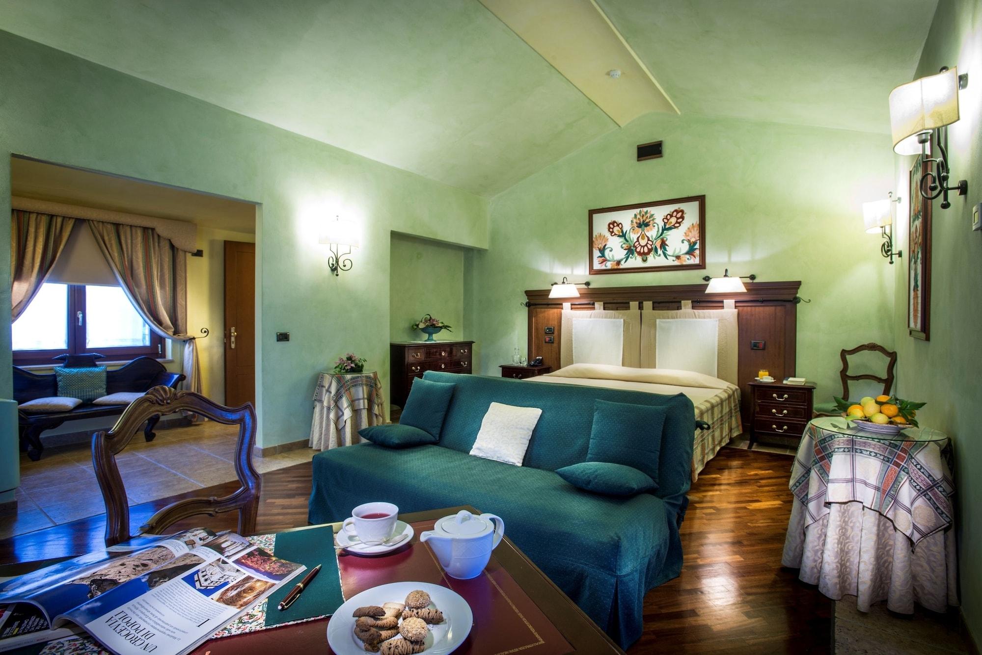 Alloggio per agriturismo Relais Abbazia Santa Anastasia Resort&winery *